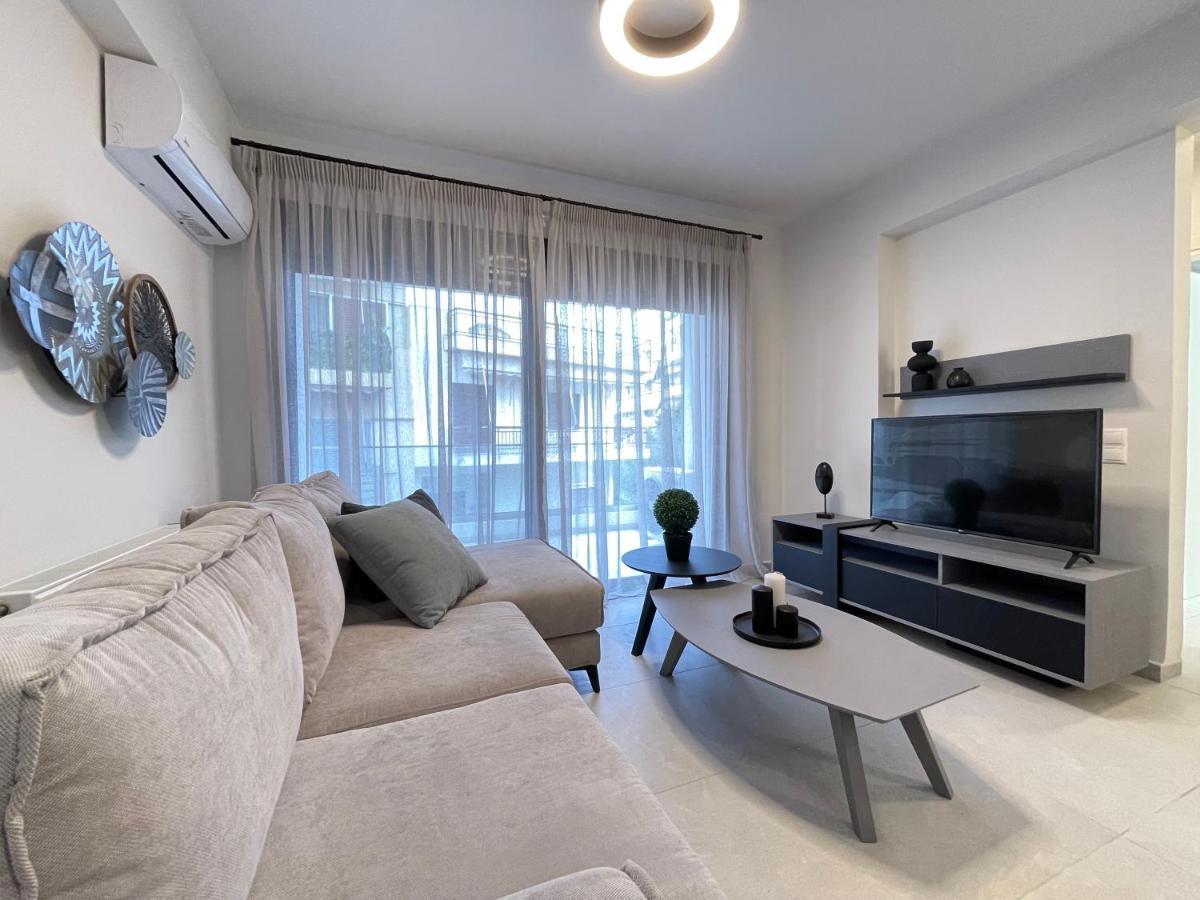 Gleaming Apartments Near Athens Metro Mall Buitenkant foto